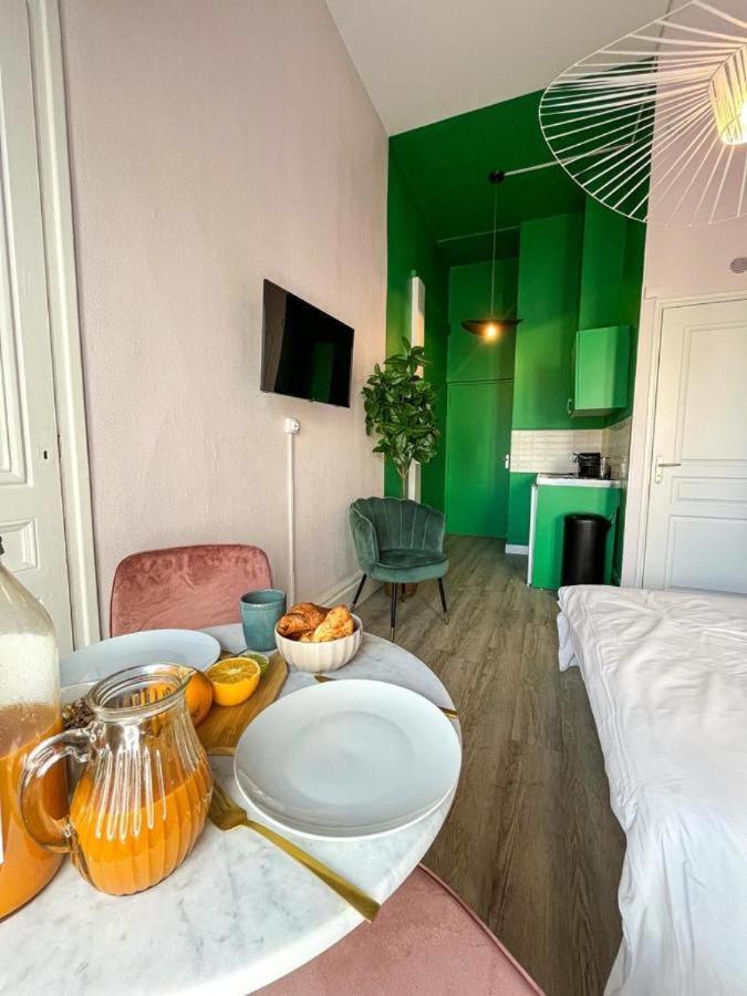 Suite Whitney Lyon Ngoại thất bức ảnh
